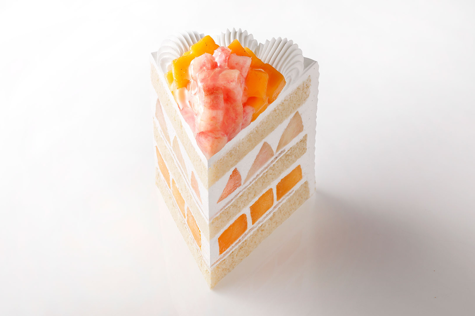 エクストラスーパーダブルショートケーキ（マンゴー＆ピーチ）
