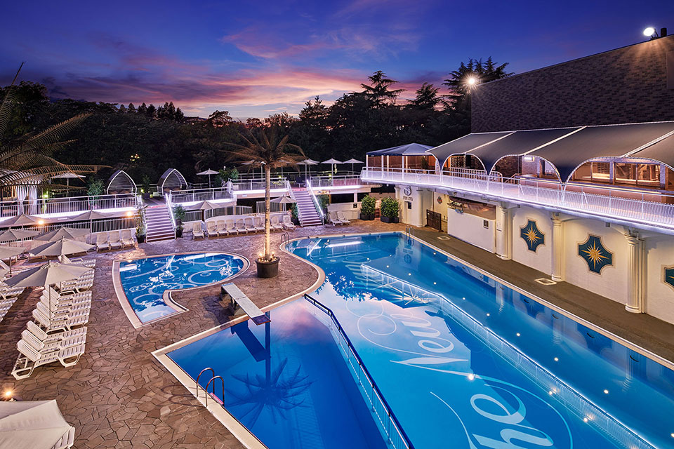 GARDEN POOL at Hotel New Otani Tokyo