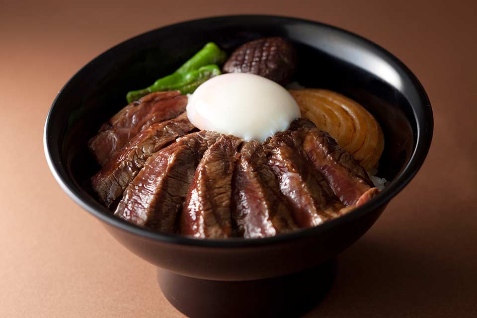 鳥取和牛のJシリアルビフテキ丼