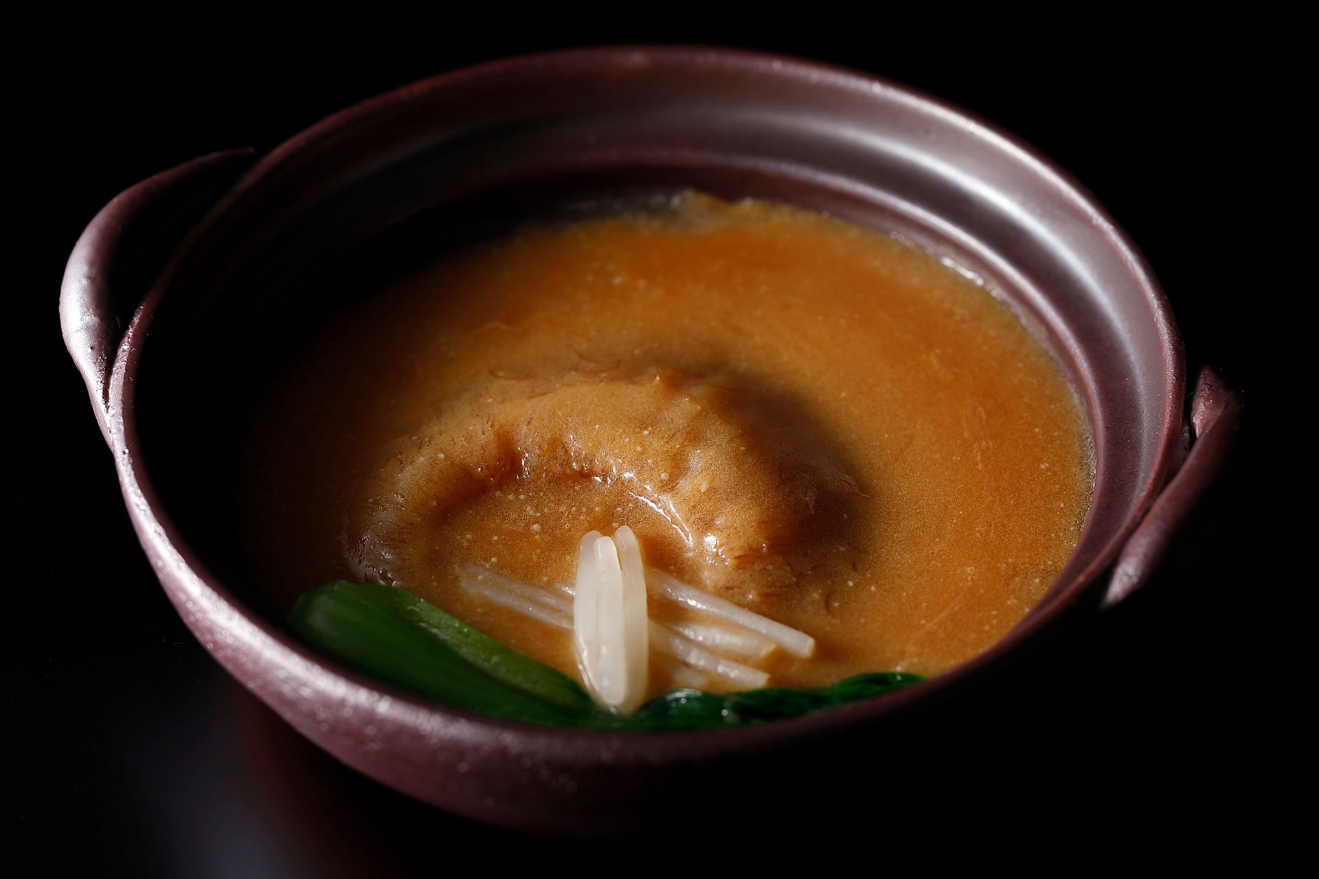 土鍋入りふかひれ姿煮 ダブル上湯