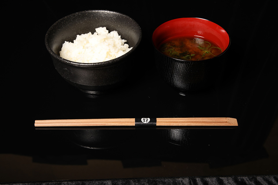 富山県産コシヒカリご飯と味噌汁 富山県産コシヒカリご飯と味噌汁
